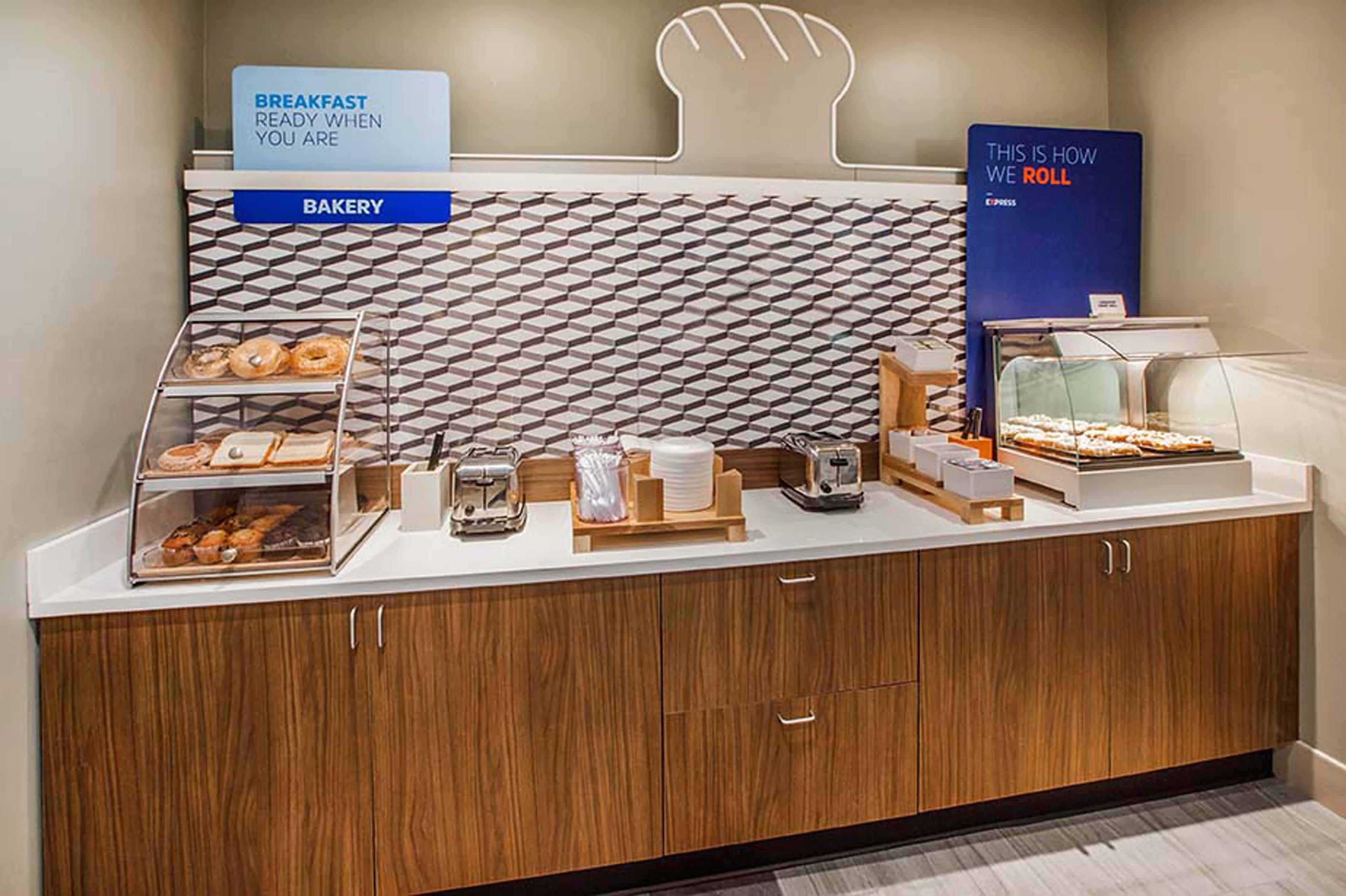 Holiday Inn Express & Suites Vaudreuil-Dorion By Ihg Eksteriør billede
