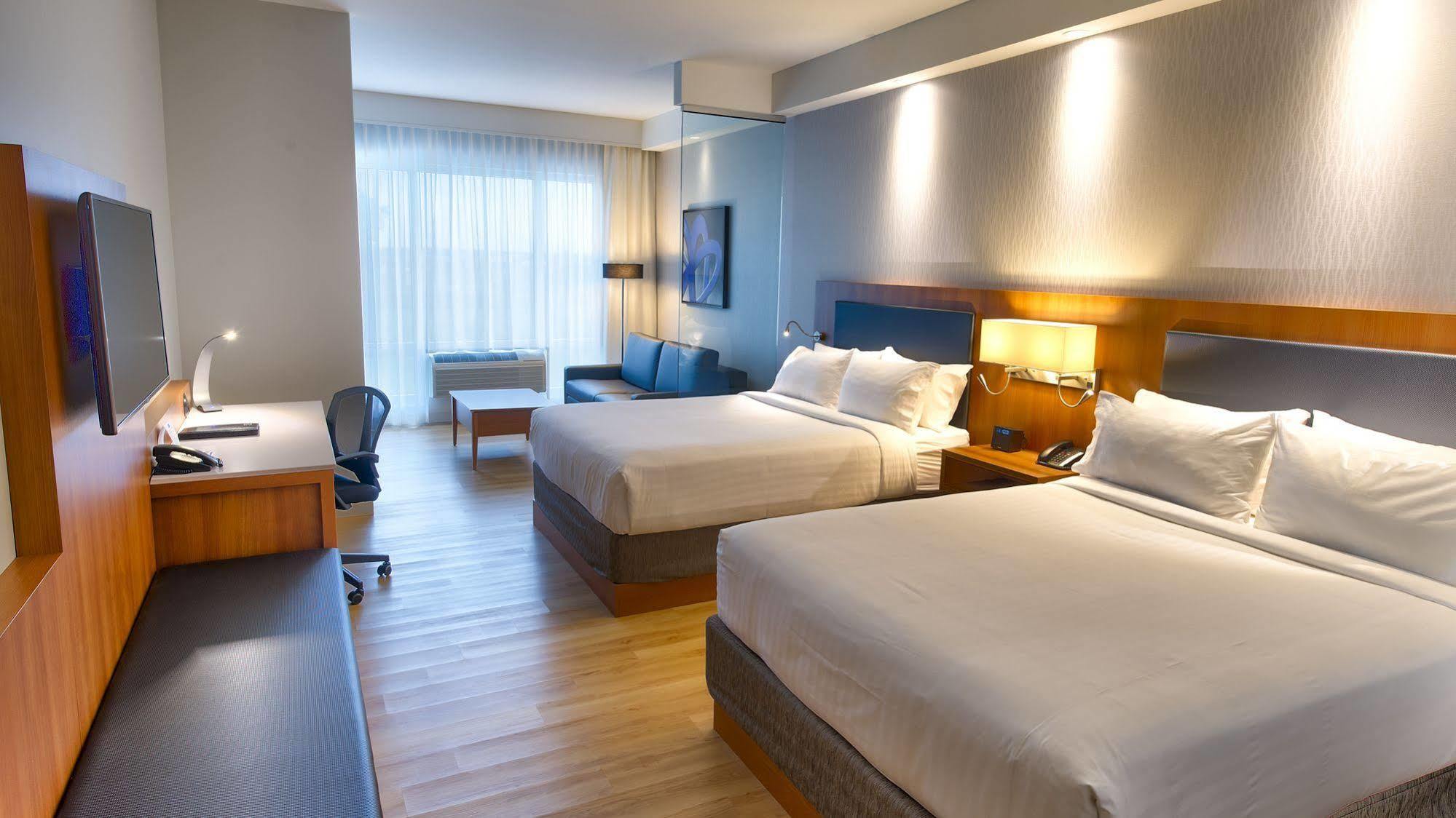 Holiday Inn Express & Suites Vaudreuil-Dorion By Ihg Eksteriør billede
